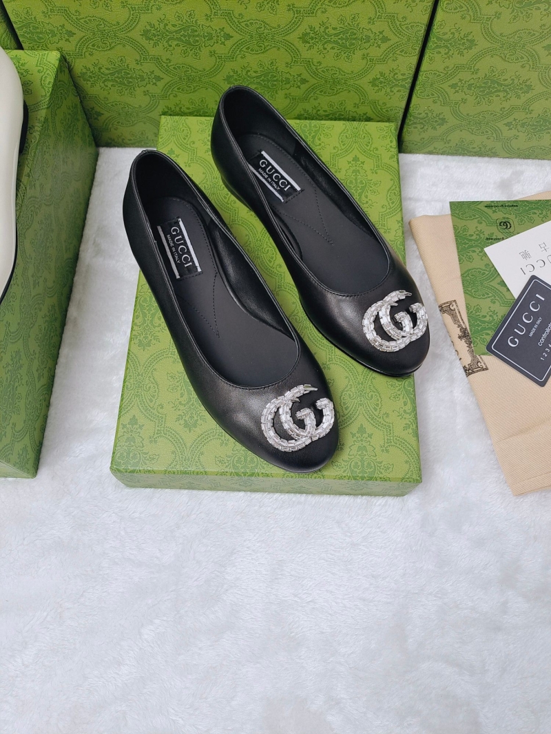 Gucci Flat Shoes